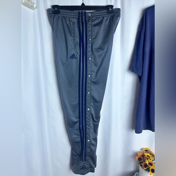 Men's Adidas Tear Away Snap Gray Track Pants with Blue Stripes Size Medium - Picture 4 of 10
